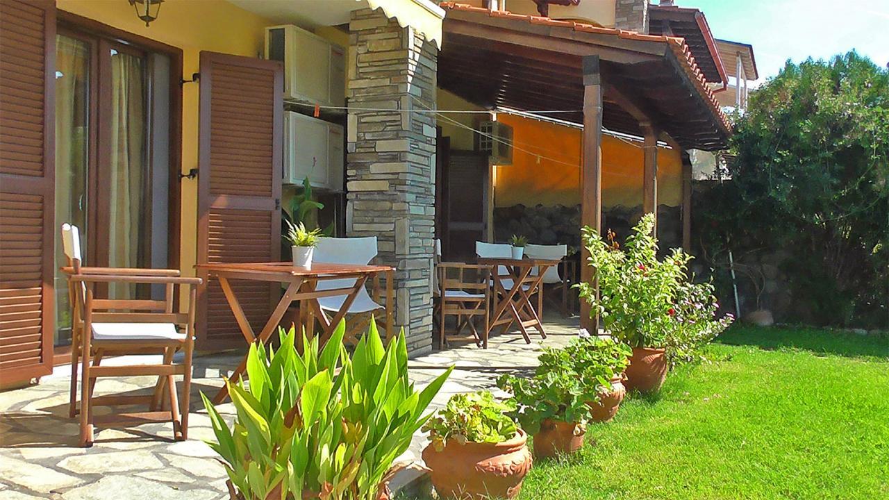 Studios Tripiti Nea Roda Exterior photo