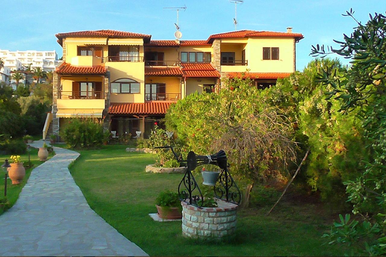 Studios Tripiti Nea Roda Exterior photo