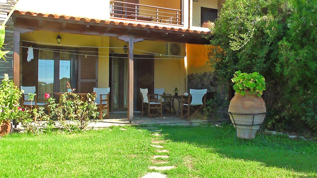 Studios Tripiti Nea Roda Exterior photo