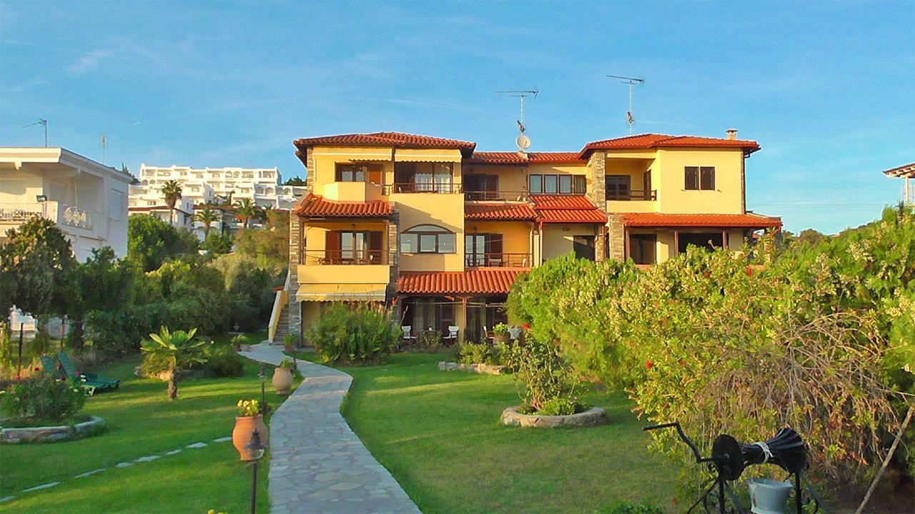 Studios Tripiti Nea Roda Exterior photo